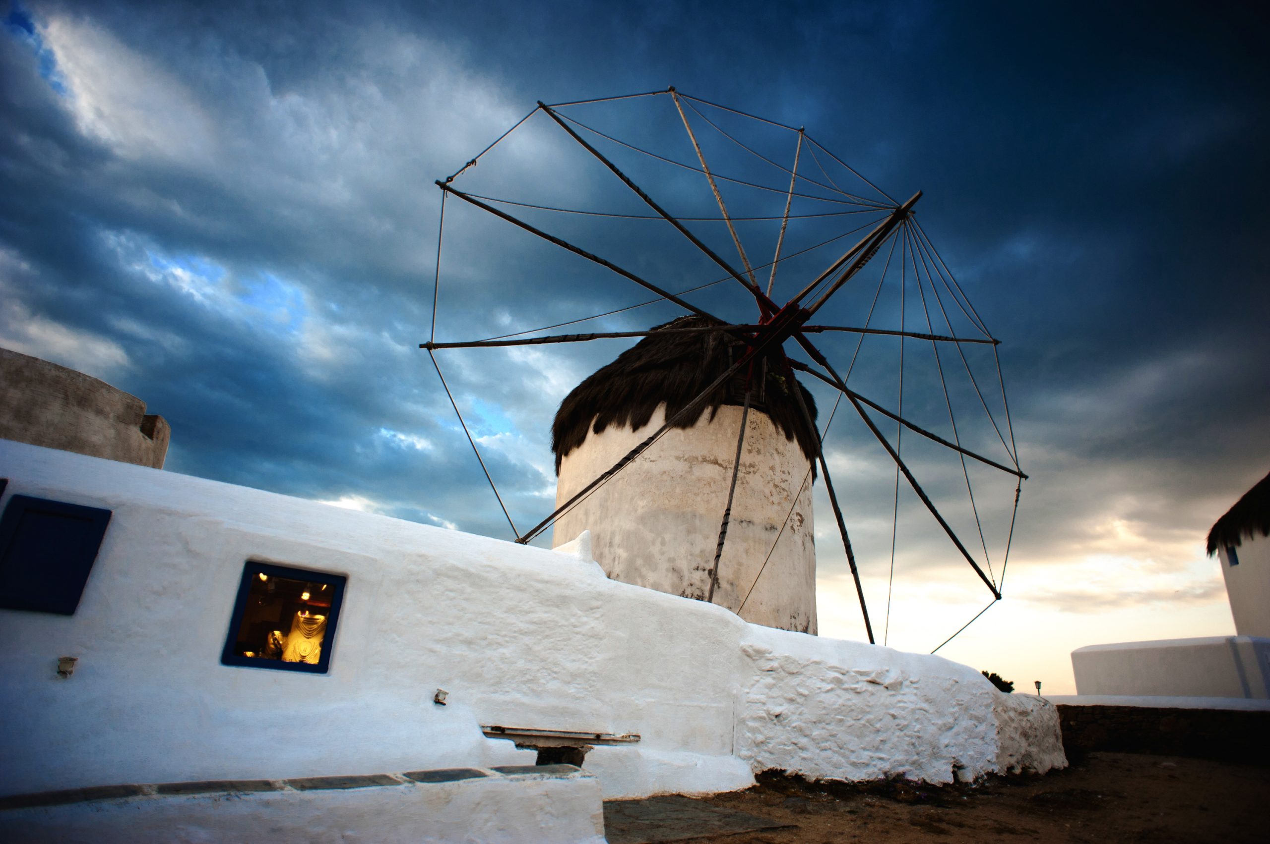 5 + 1 reasons why you must visit Mykonos!